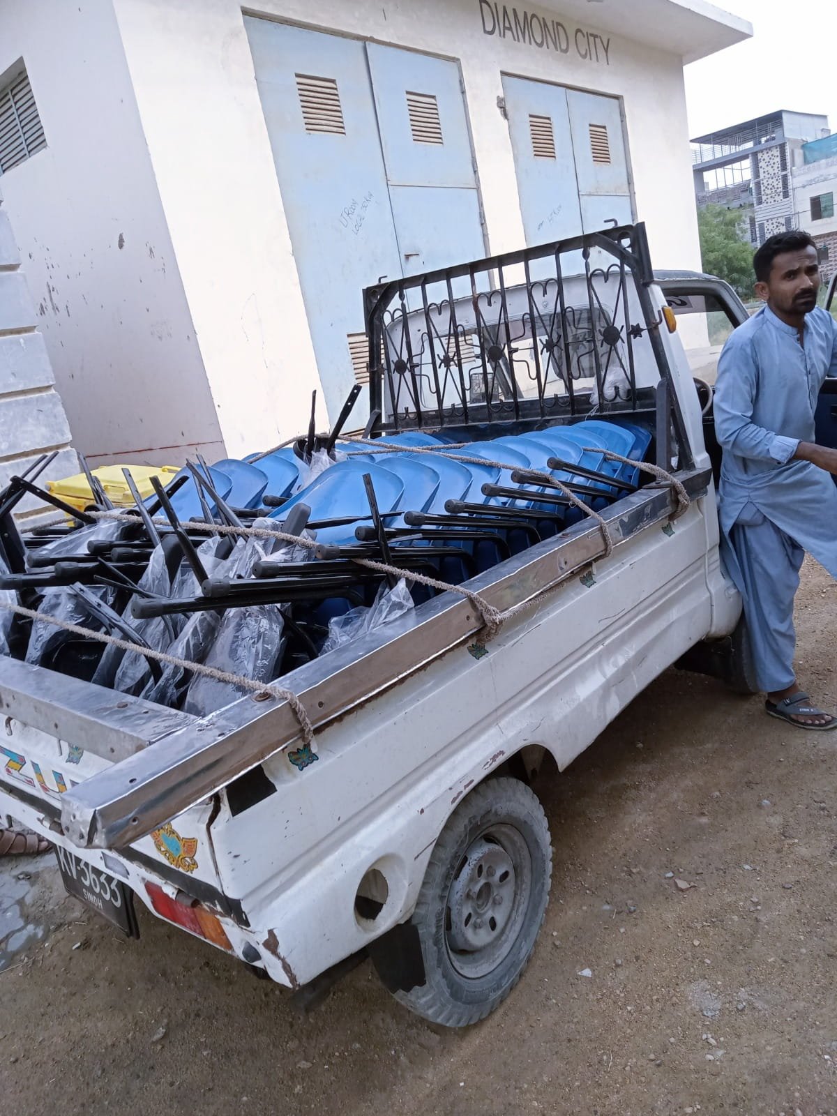 Bin Yousuf Foundation Pakistan made a school for orphans